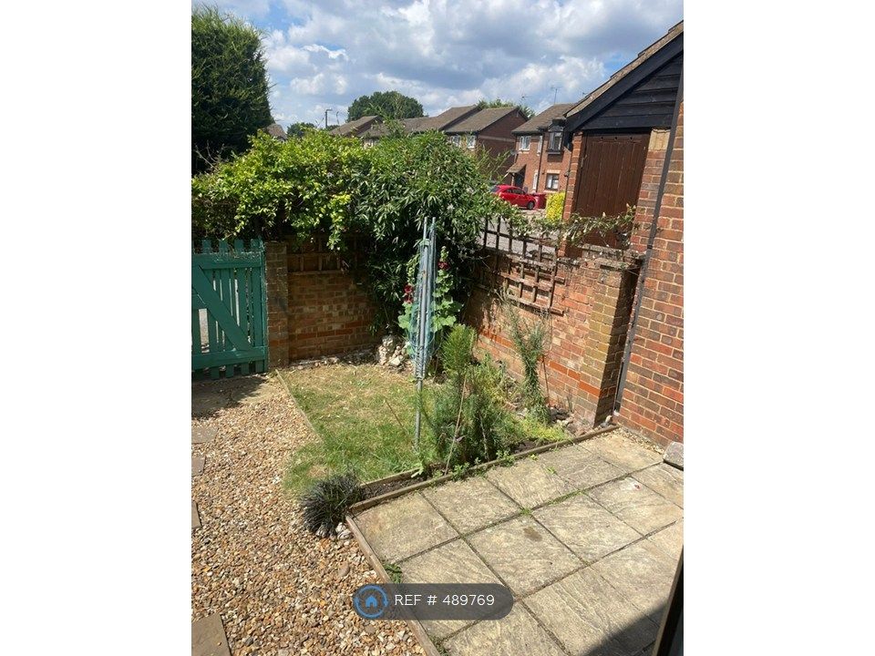 Property photo 2 of 7 Garden