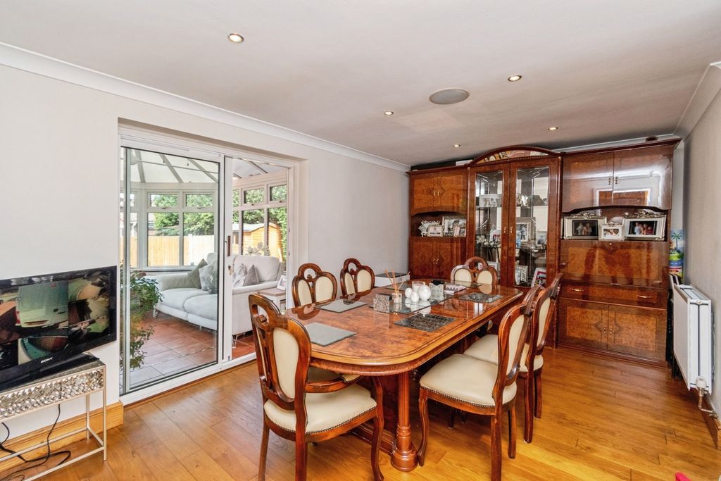 Property photo 3 of 19 Pbox-Img.Jpg
