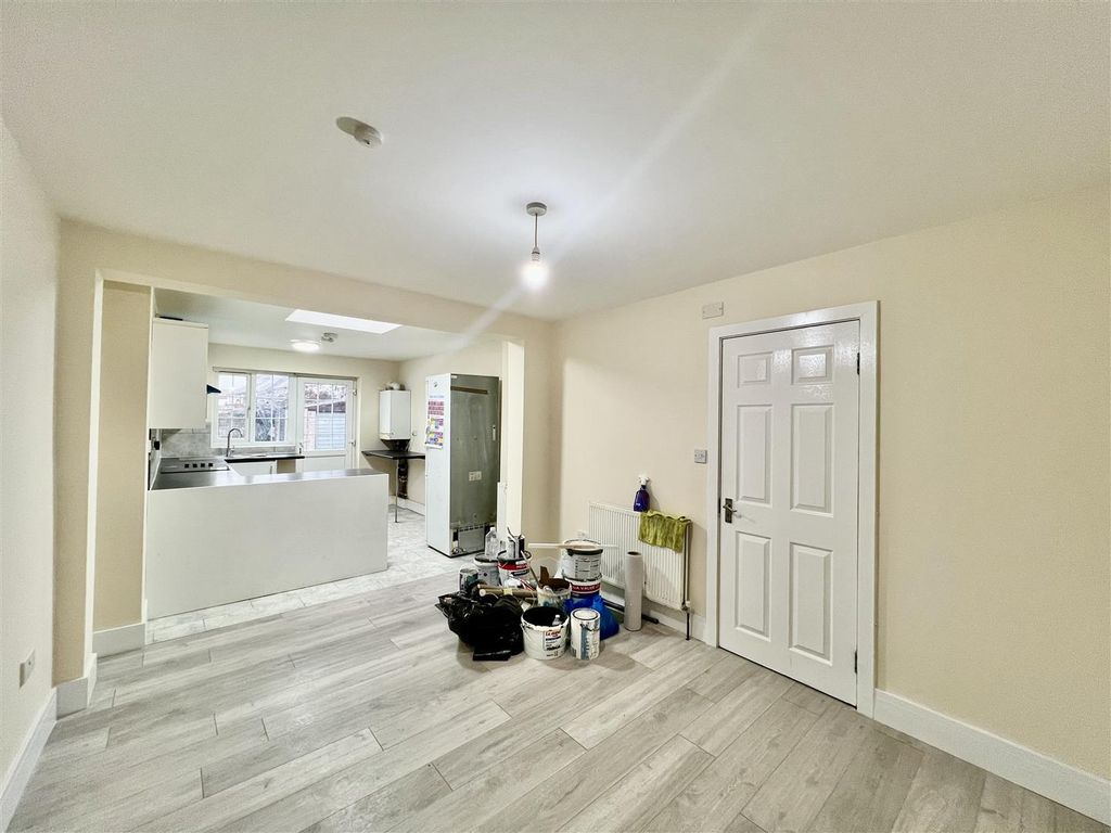 Property photo 3 of 8 Reception Room