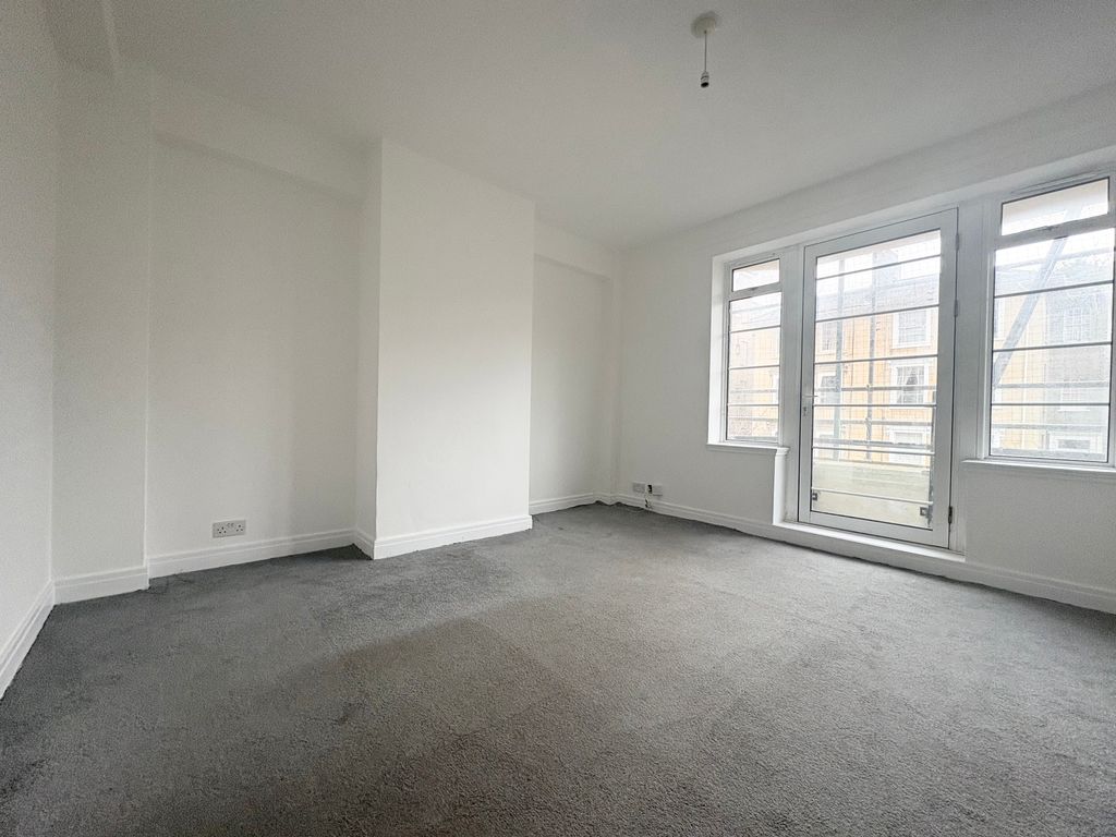 Property photo 2 of 10 View