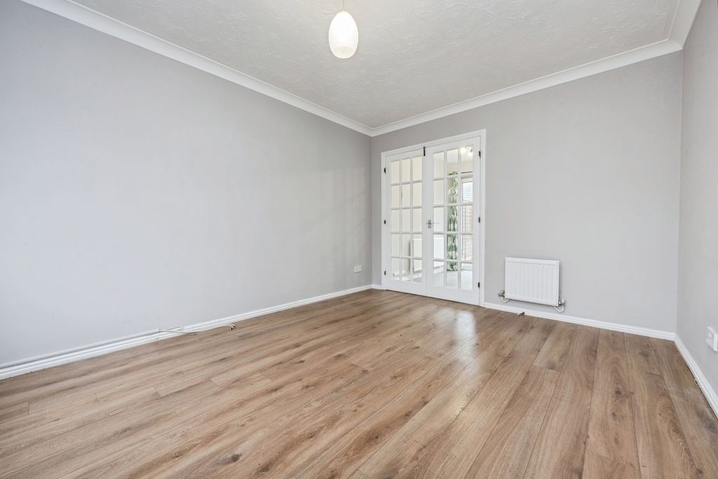 Property photo 2 of 27 Pbox-Img.Jpg