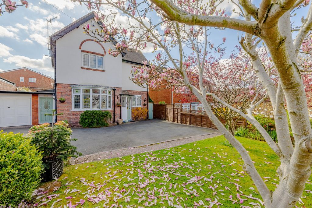 Property photo 1 of 38