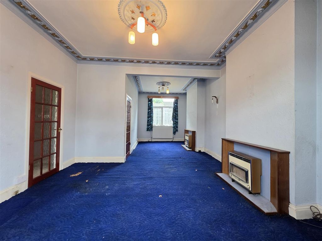 Property photo 3 of 21