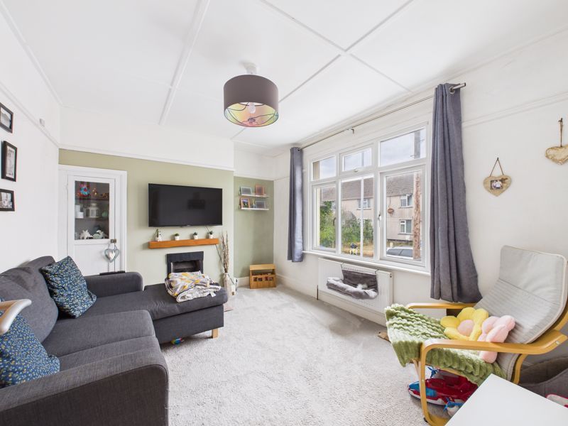 Property photo 3 of 12 Lounge