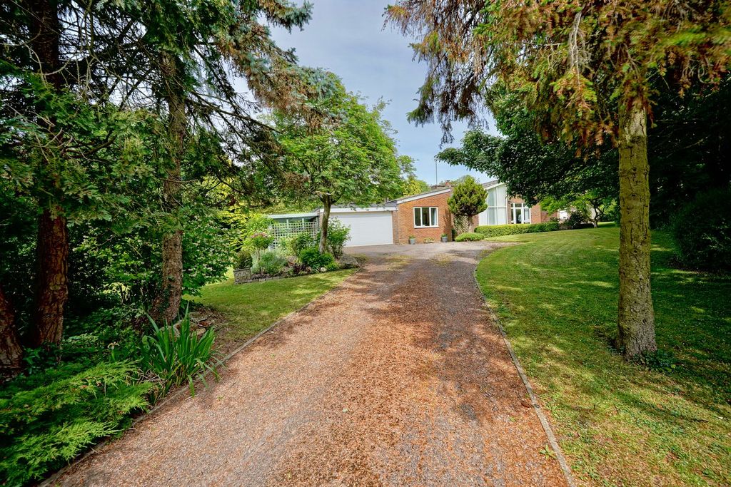 Property photo 1 of 27
