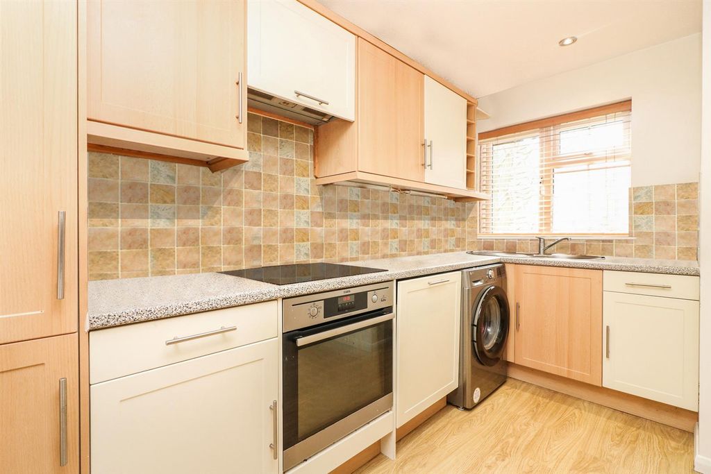 Property photo 2 of 15