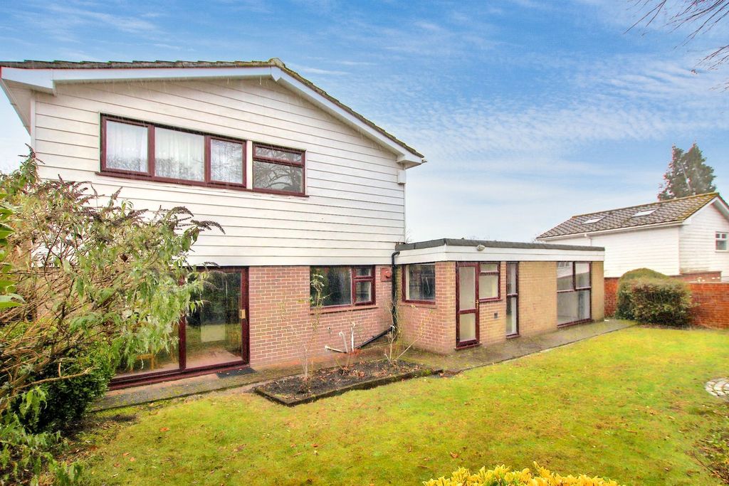 Property photo 2 of 17