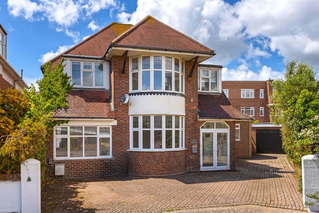 Property photo 1 of 23 Rye Close_33.Jpg