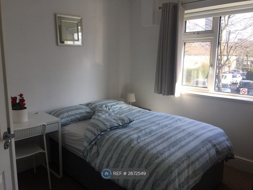 Property photo 2 of 12 Room