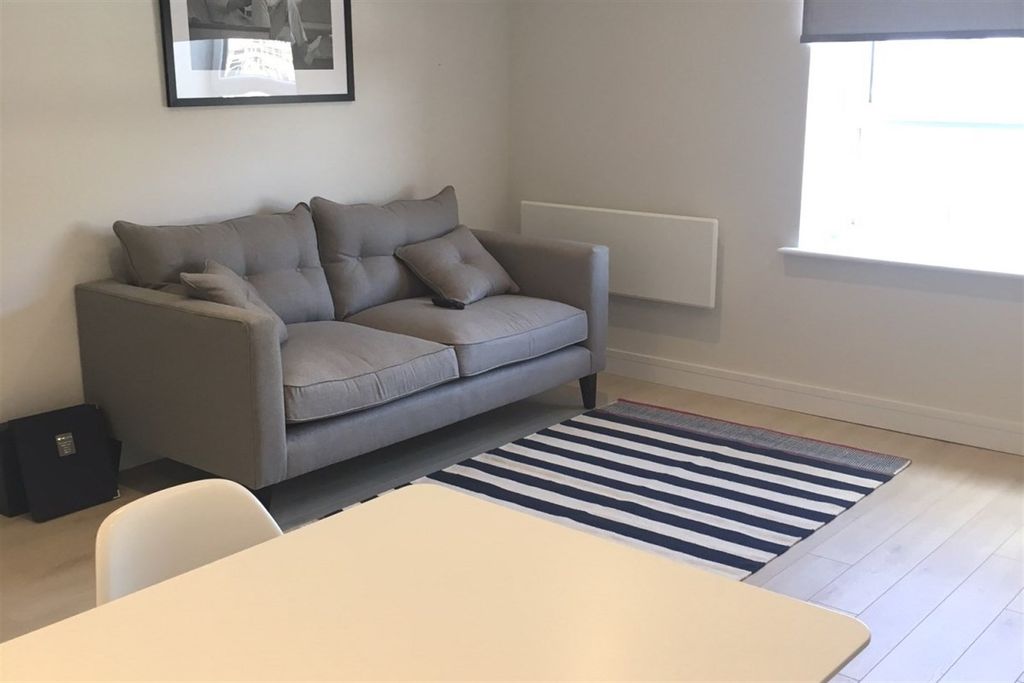 Property photo 2 of 6 Living Area