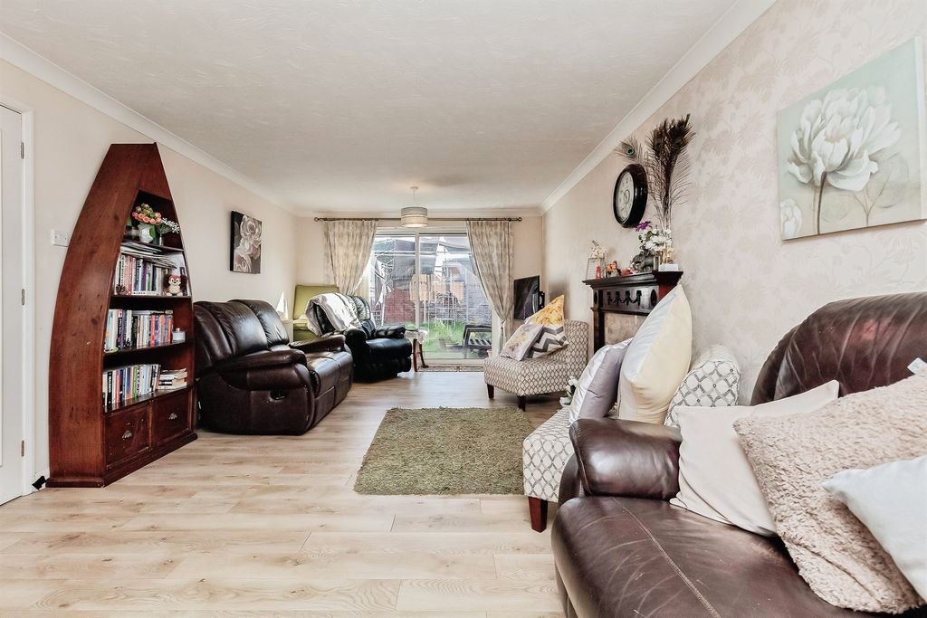 Property photo 3 of 15