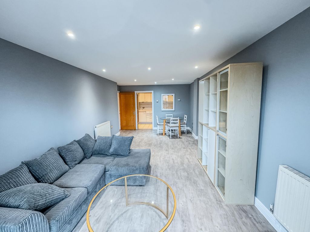 Property photo 2 of 15 Gallery