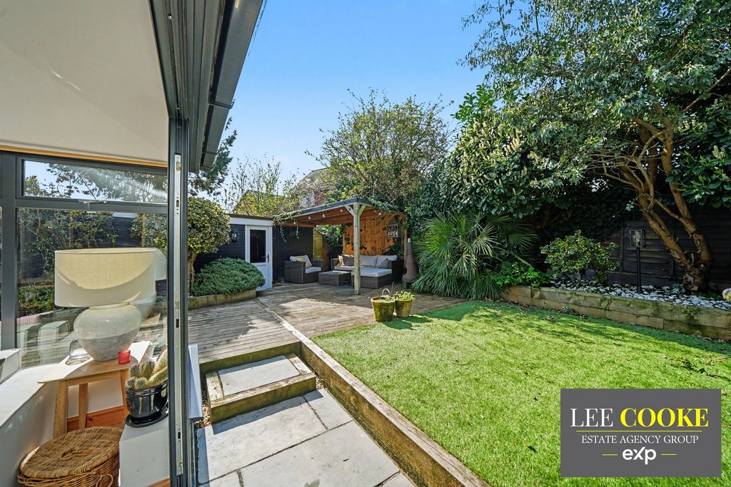 Property photo 3 of 37