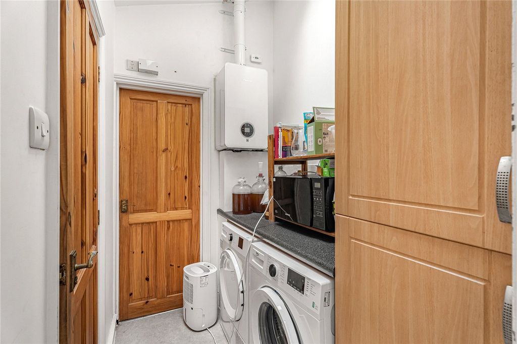 Property photo 2 of 15 Picture No. 18