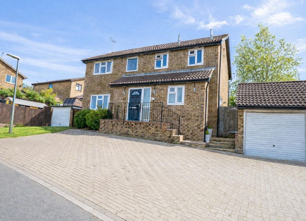 Property photo 1 of 34 Front.Jpg