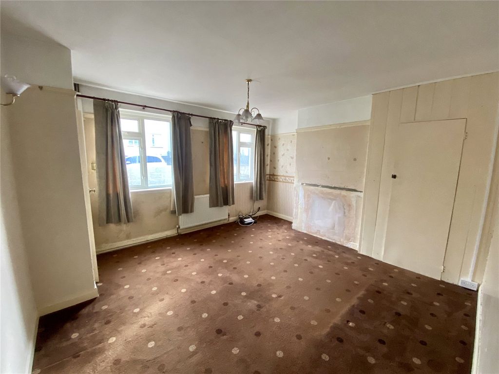 Property photo 2 of 16 Picture No. 24