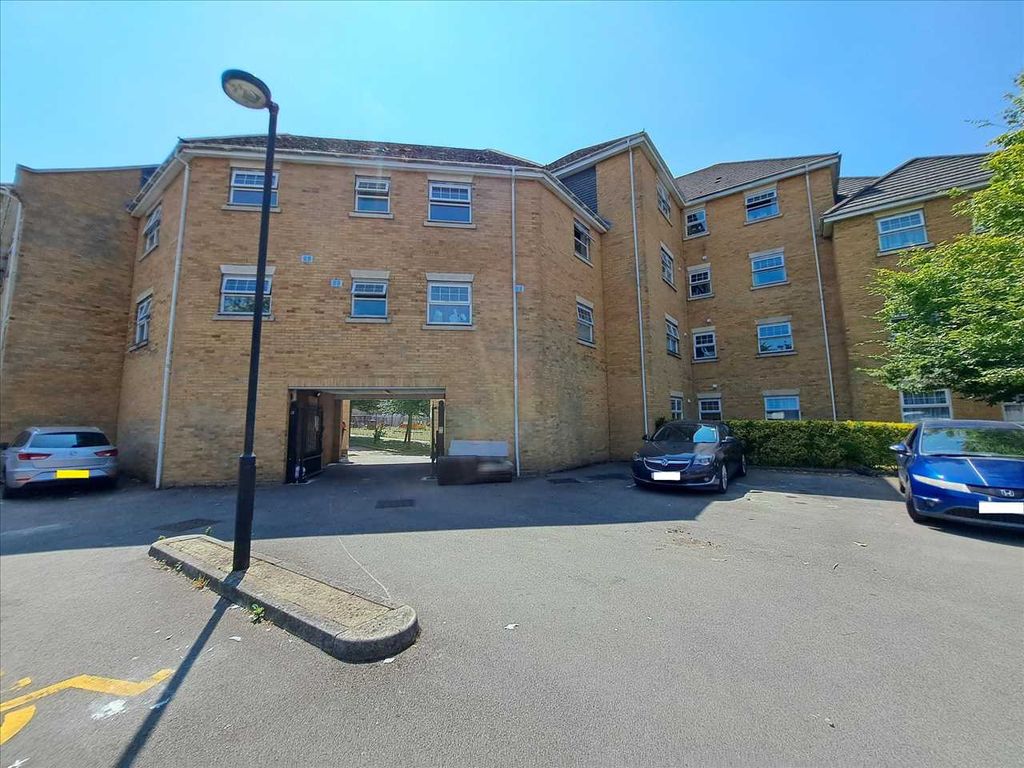 Property photo 2 of 8 Car Parking Area