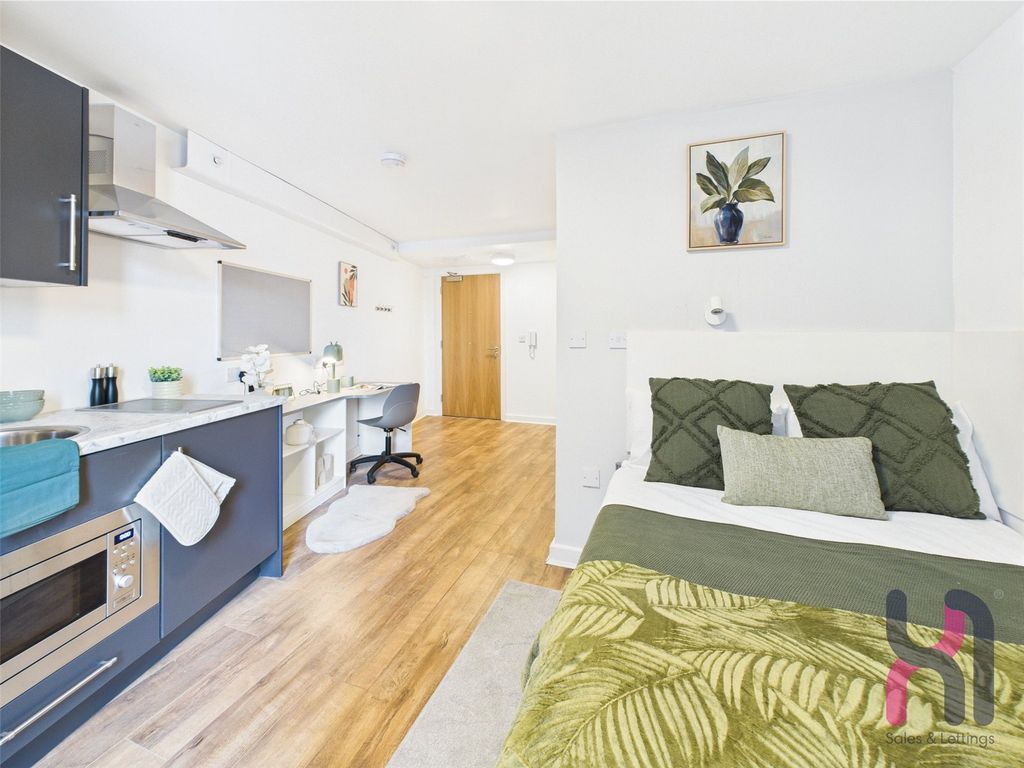 Property photo 3 of 20 Picture No. 11