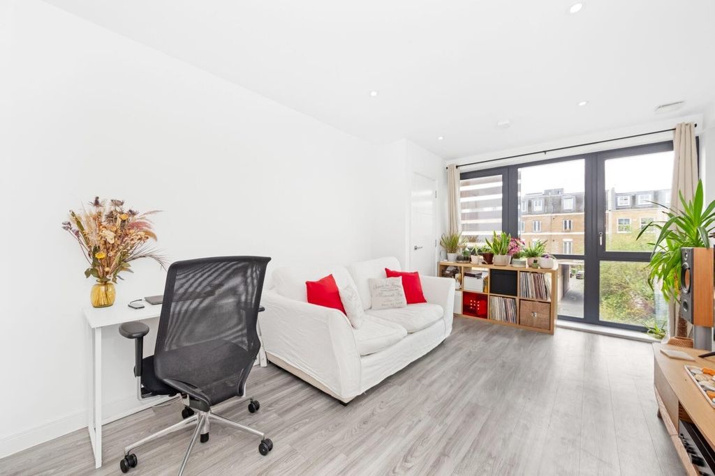 Property photo 3 of 8 Gk-Stacv4Eaz6Fpf-Hafzq.Jpg