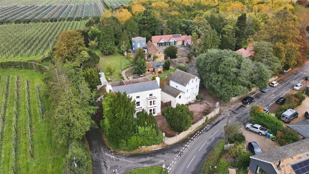 Property photo 1 of 42 Picture No. 05