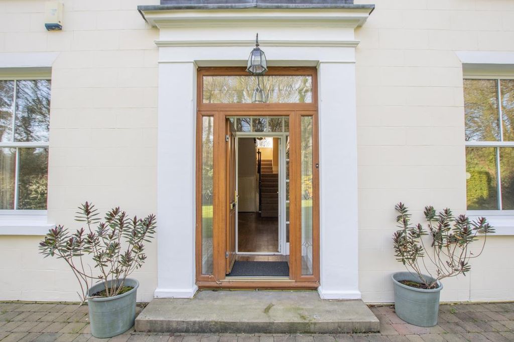 Property photo 3 of 36 Ashbourne House (14).Jpg