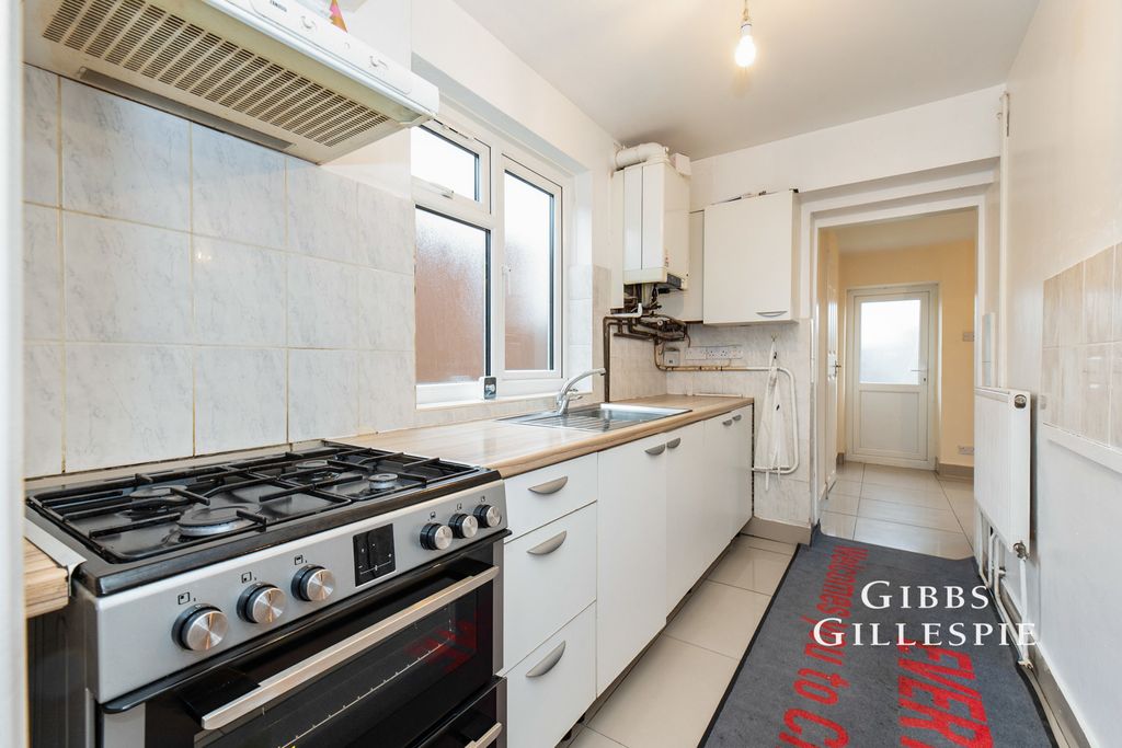 Property photo 3 of 21 Pbox-Img.Jpg