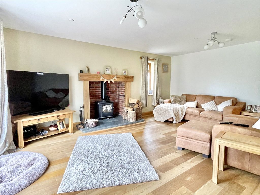 Property photo 3 of 28 Picture No. 22