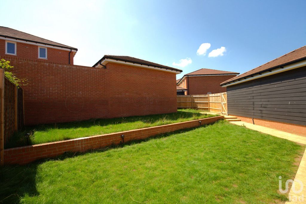Property photo 3 of 21