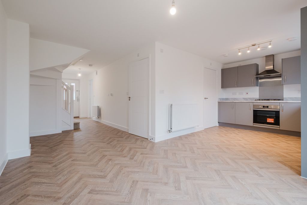 Property photo 2 of 21 Photo