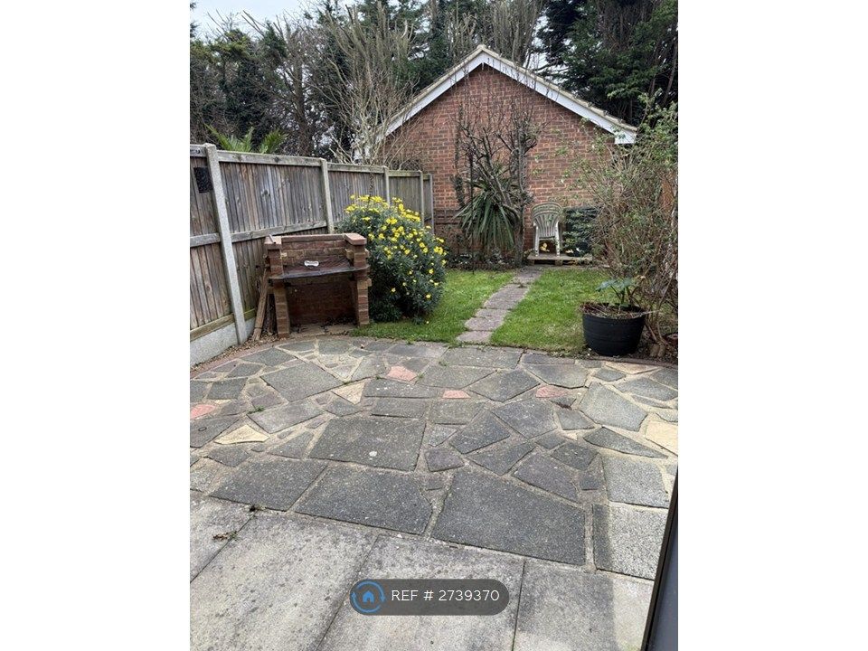 Property photo 3 of 6 Garden