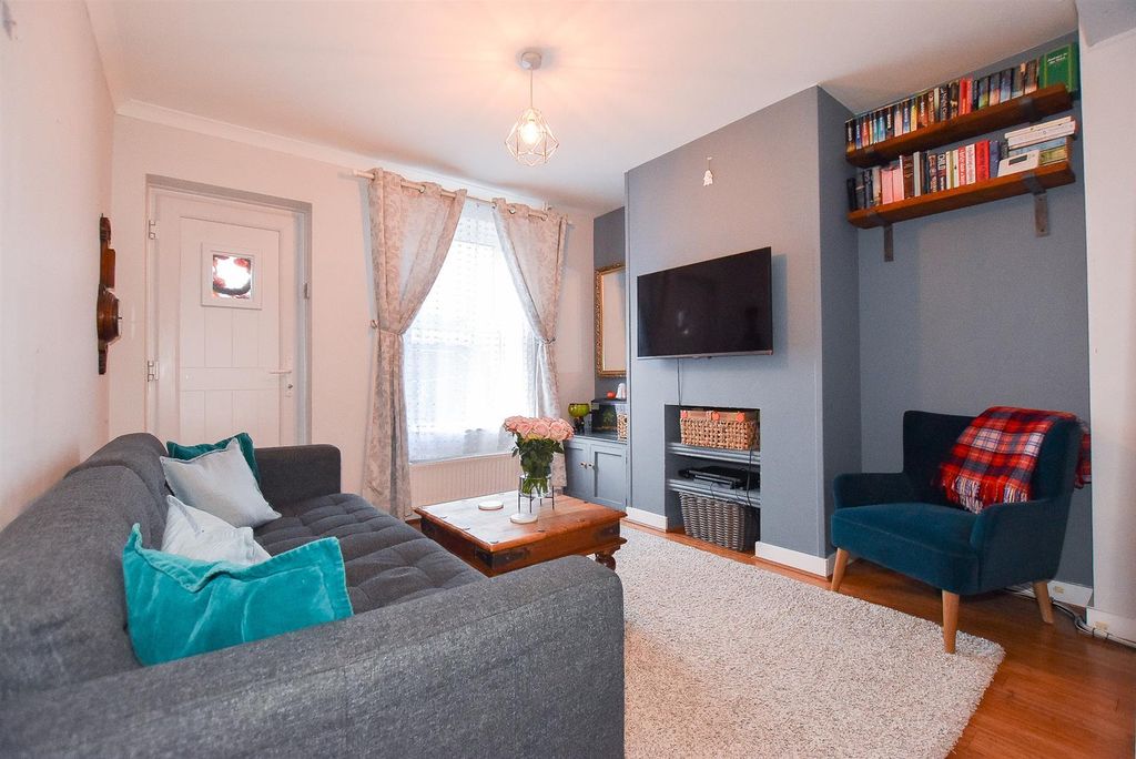 Property photo 3 of 13 Living Room.Jpg