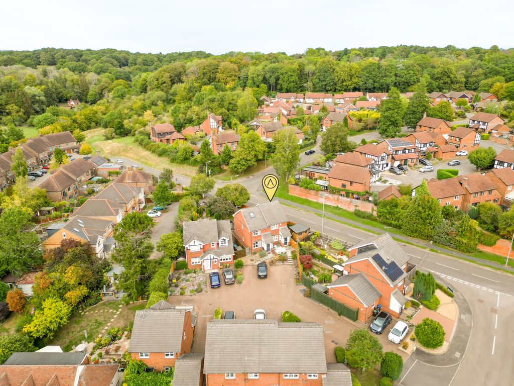 Property photo 1 of 26 Emperor Close, Berkhamsted