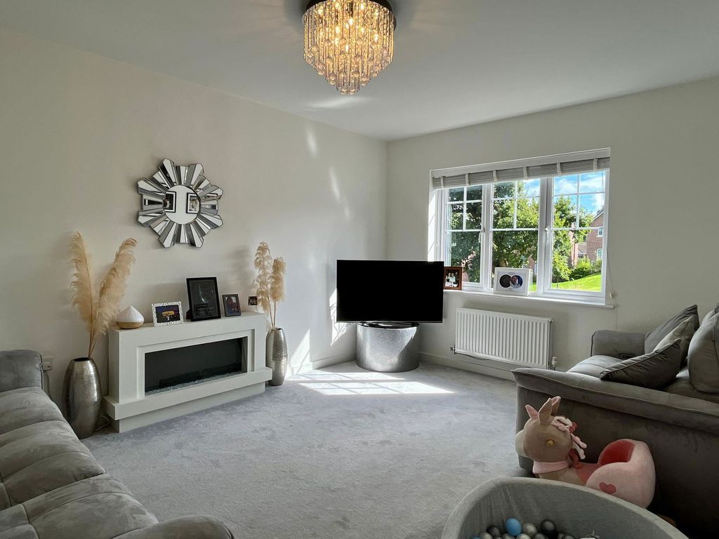 Property photo 3 of 19