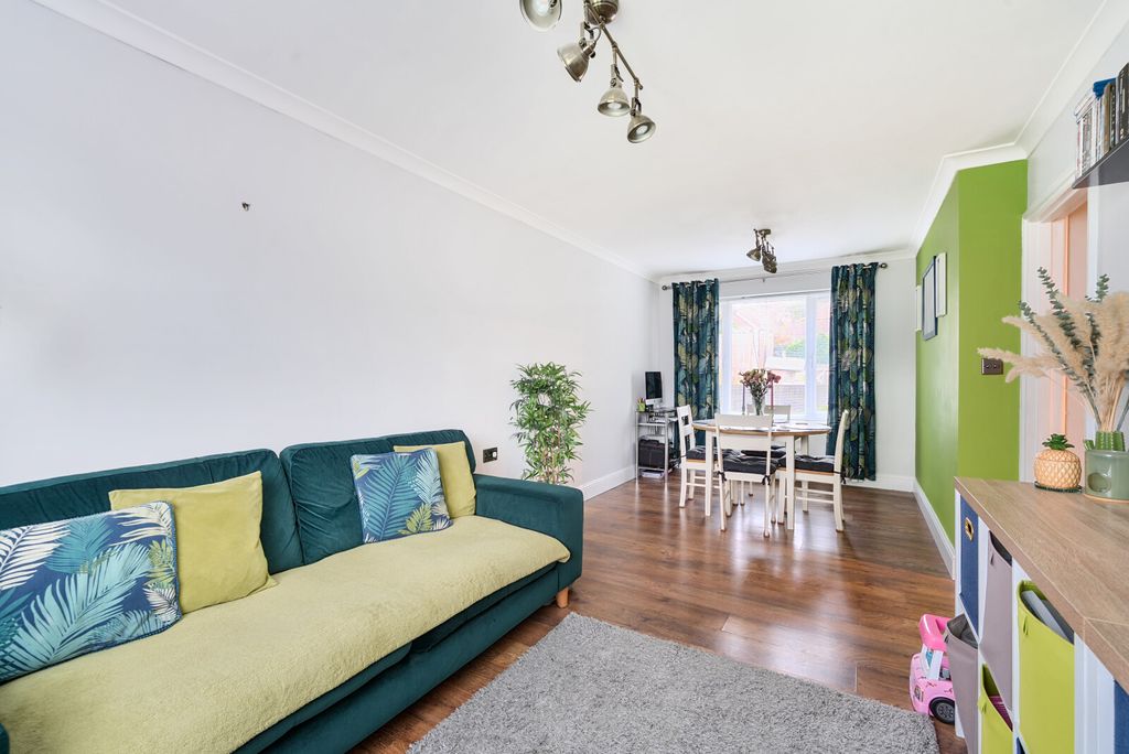Property photo 3 of 15 1356029-21-68Caf7...