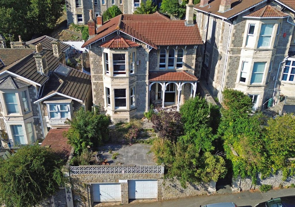 Property photo 1 of 26 1 - Detached Victorian Villa For Auction, Weston-S