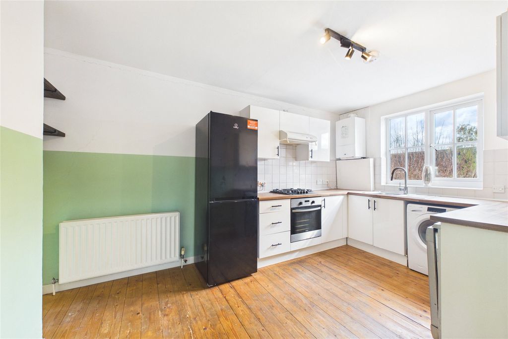 Property photo 3 of 8 Picture No. 02