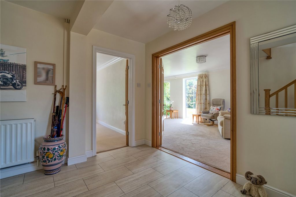 Property photo 3 of 31 Picture No. 05