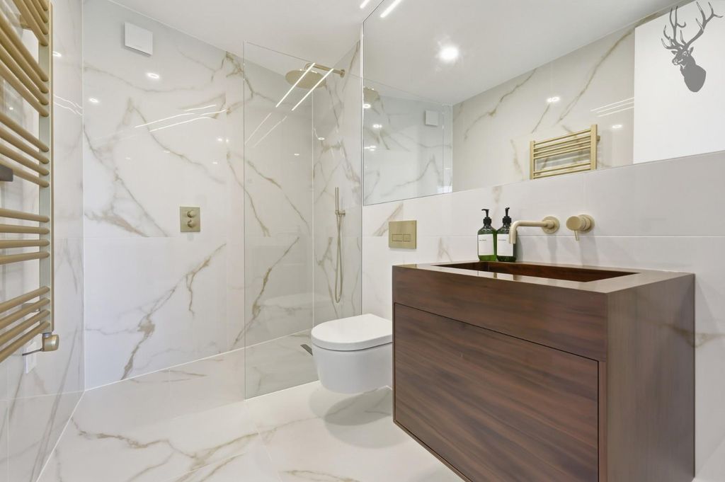 Additional image 14 of 3 bed flat for saleWoodredon House, Epping EN9