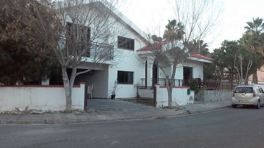 Property photo 1 of 34