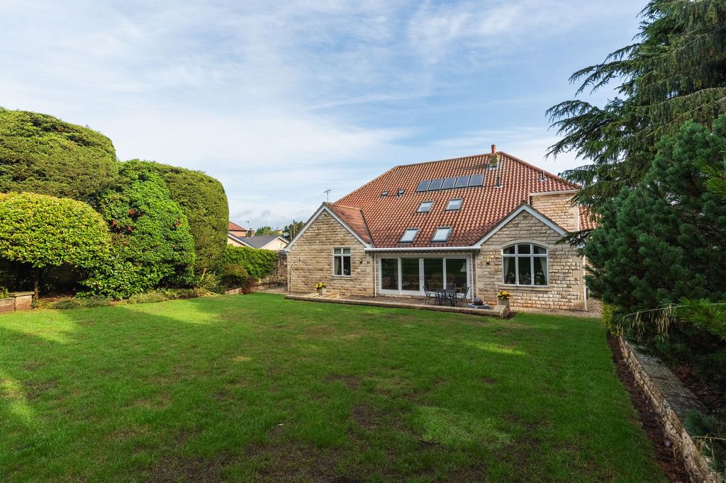 Property photo 3 of 50