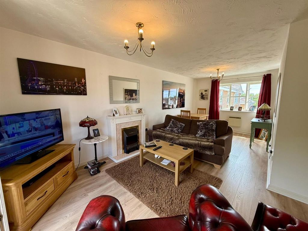Property photo 3 of 11 Living Room 2.Jpg