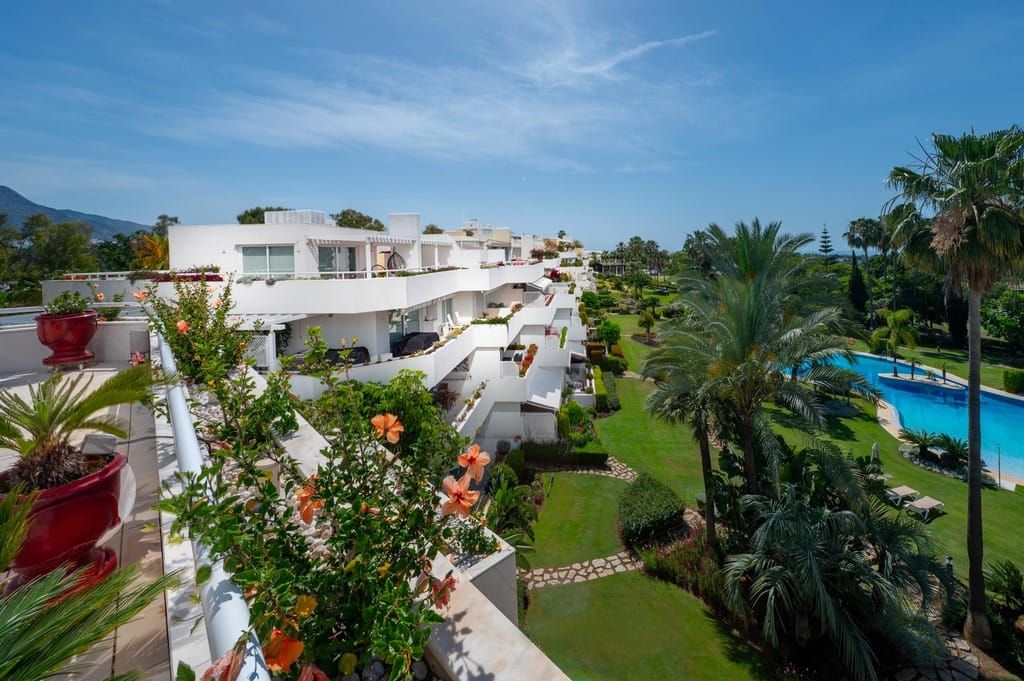 Property photo 1 of 27 Marbella Penthouse Esmara410 1