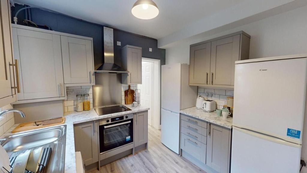 Property photo 1 of 14 Picture No. 01