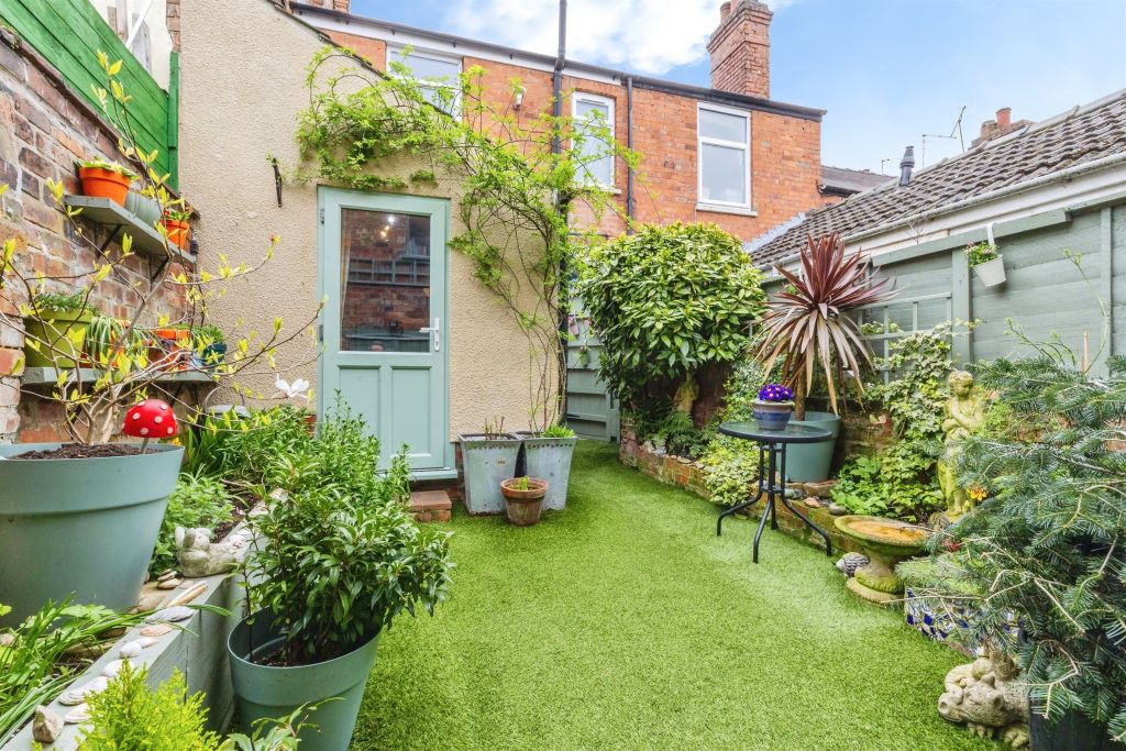 Property photo 2 of 16