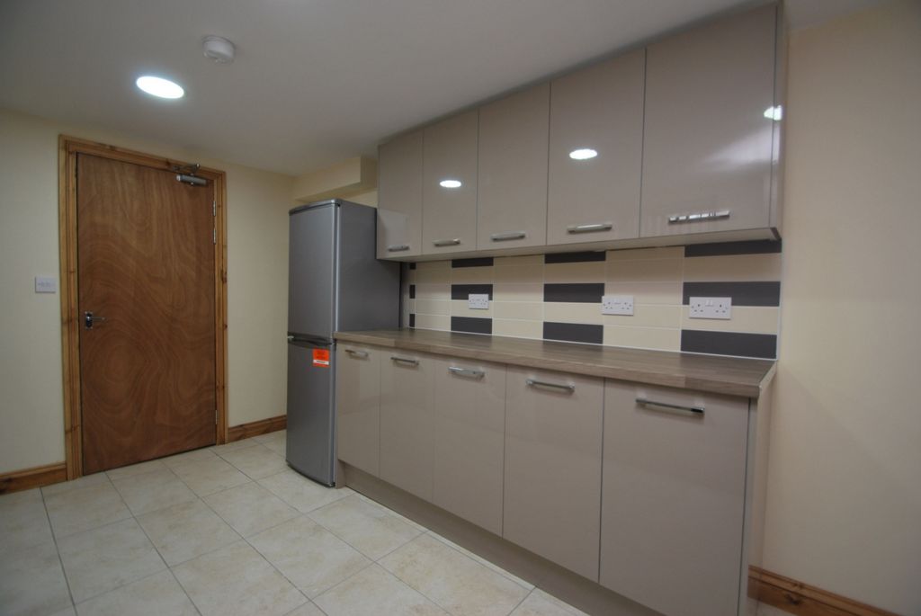 Property photo 3 of 13 Photo 11