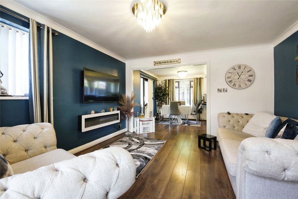 Property photo 2 of 17 Photography