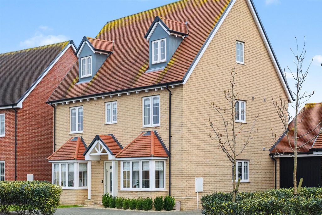 Property photo 1 of 36