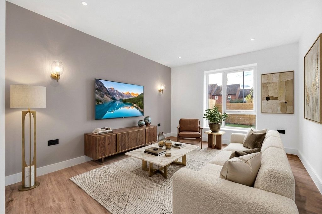 Property photo 1 of 16 Living Room