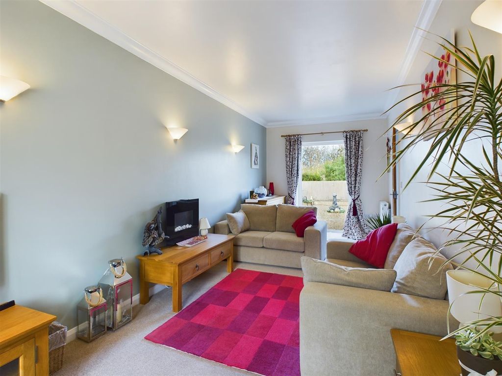 Property photo 1 of 29 Living Room