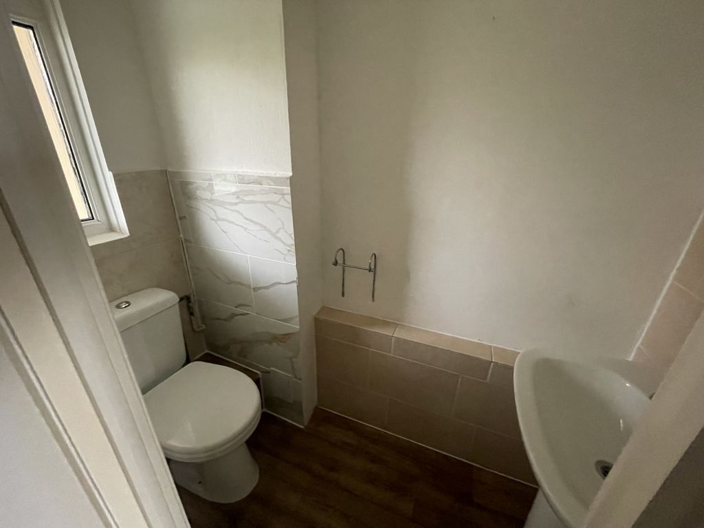 Property photo 3 of 7 Gallery